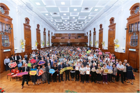 去香港留學(xué)要多少GPA，香港的大學(xué)對(duì)GPA要求是多少？