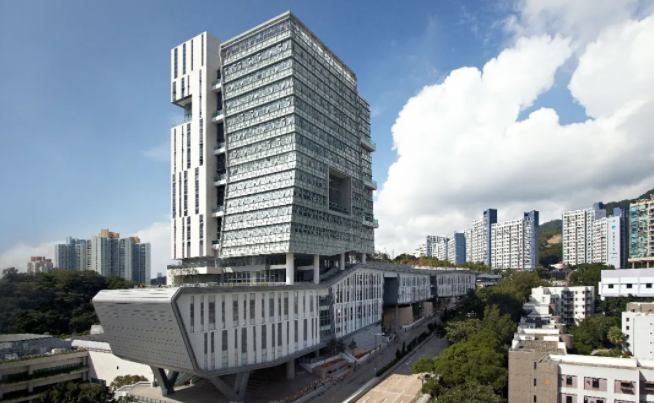 香港城市大學(xué)相當(dāng)于內(nèi)地的什么大學(xué)等級(jí)呢？